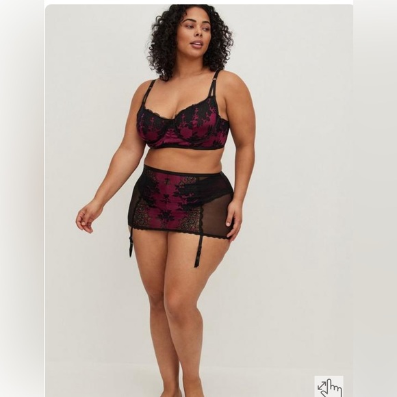 NWT Torrid Two Tone Lace Underwire Bra Size 3 - Picture 2 of 11